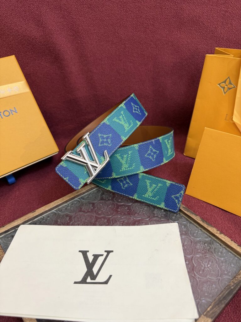 【日本未入荷】ルイヴィトン LV Dimension 両面使いベルト 40mm（全長約 100cm）