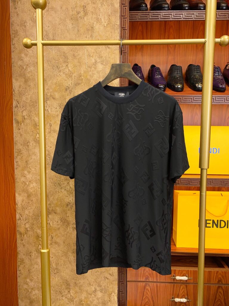 フェンディ Fendi エンボス刺繍ロゴ ショートスリーブTシャツ