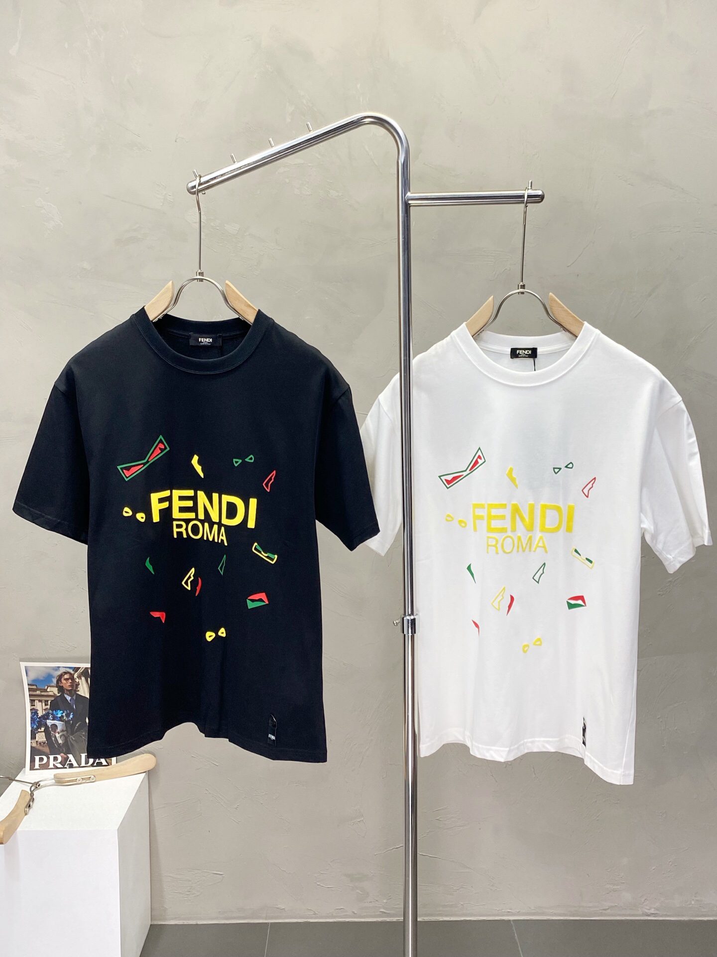 フェンディ Fendi エクスクルーシブ メンズ カジュアル ショートスリーブTシャツ