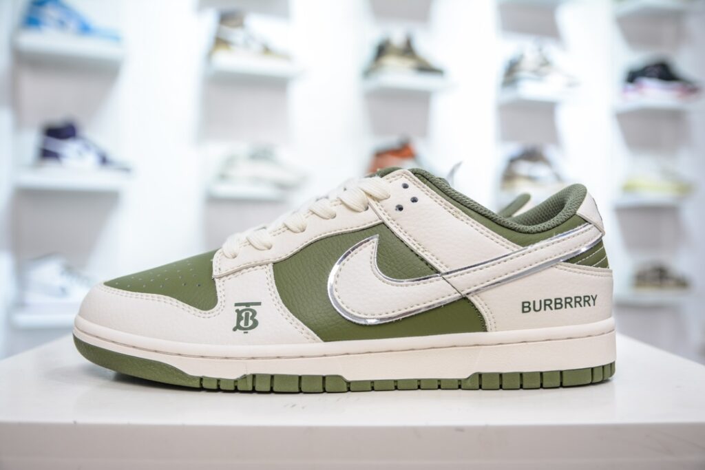 「コラボモデル」Burberry x Nike SB ダンク ロー ボーバリー コラボ 低帮スニーカー