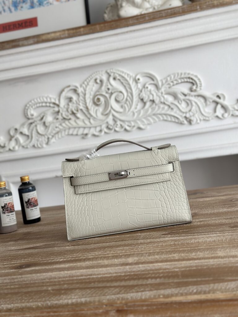 エルメス ケリー 22 ストーンパターンレザー バッグ「Mini Kelly Sellier」