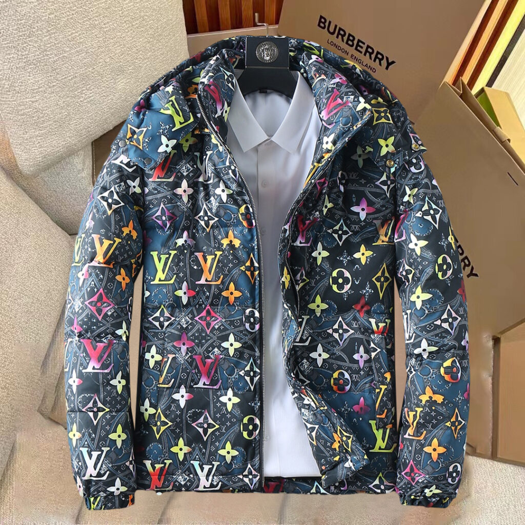 ルイ・ヴィトン「Louis Vuitton」‌秋冬 フード付きダウンジャケット