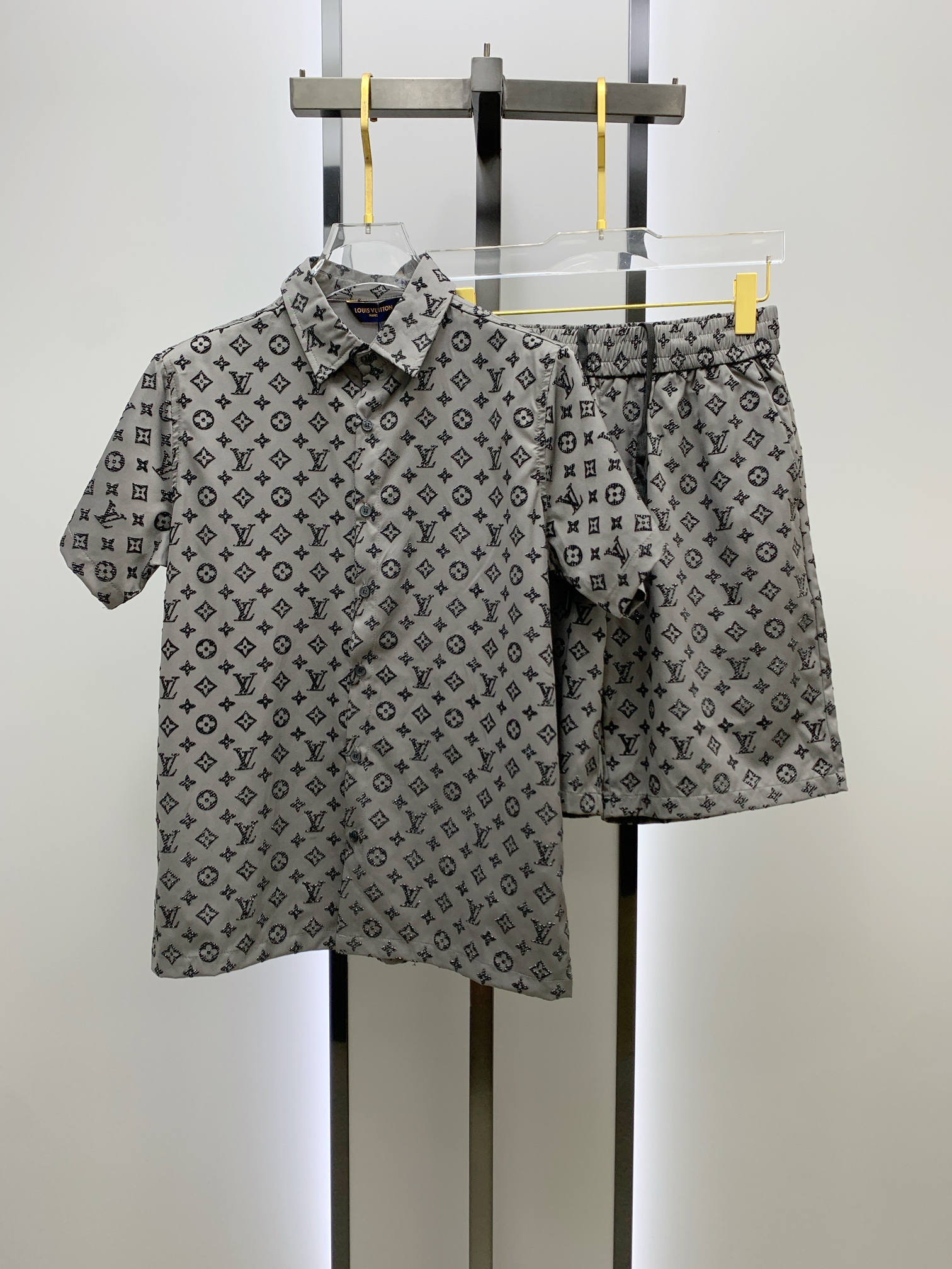ルイ・ヴィトン「Louis Vuitton」 カジュアルセットアップ 26SS