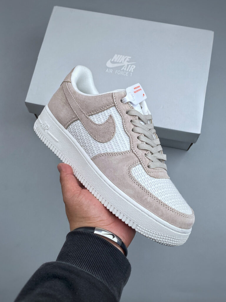 ナイキ エア フォース 1 トレンドスニーカー「Nike Air Force 1」