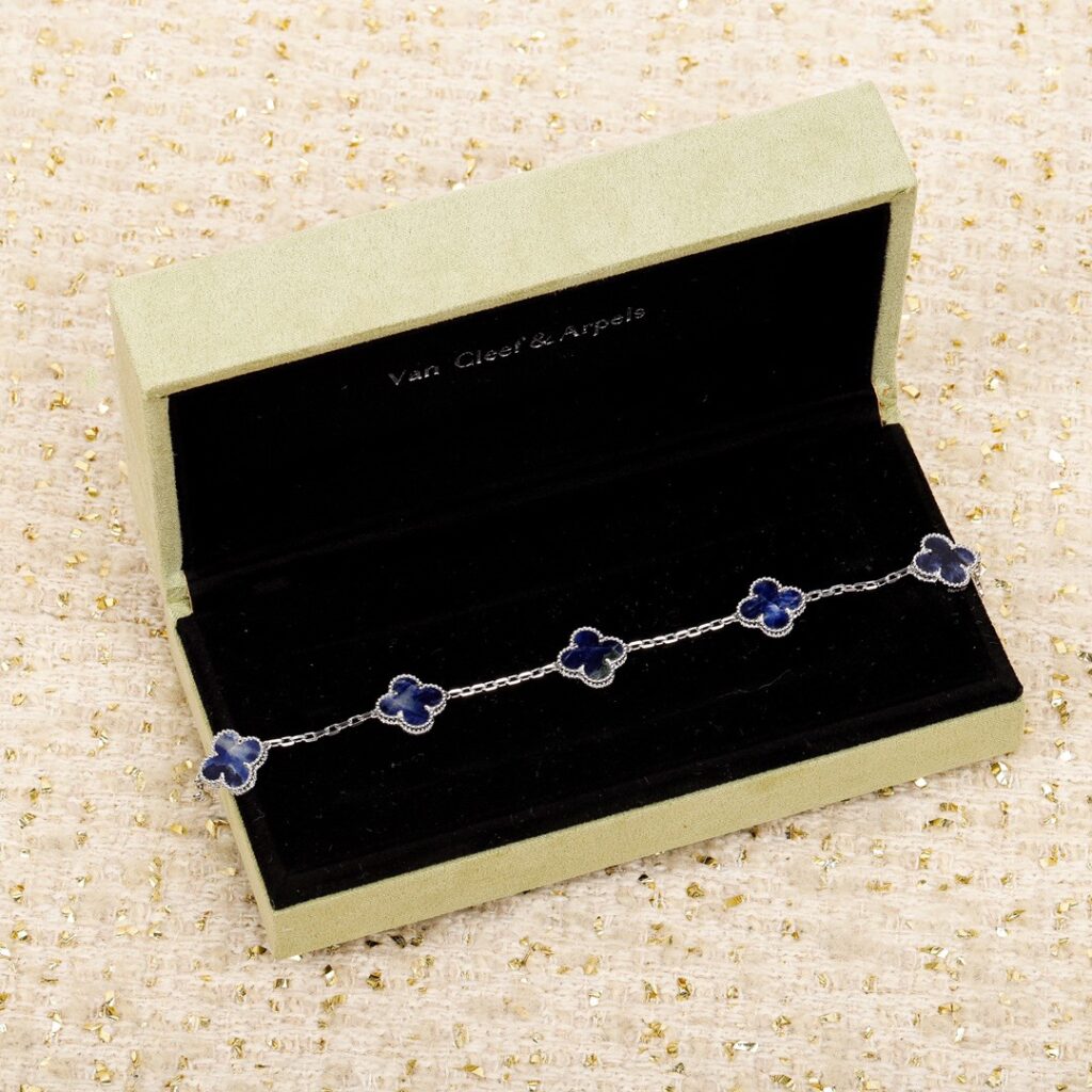 ヴァン クリーフ&アーペル「Van Cleef & Arpels」 Vintage Alhambra 5モチーフ ブレスレット19cm