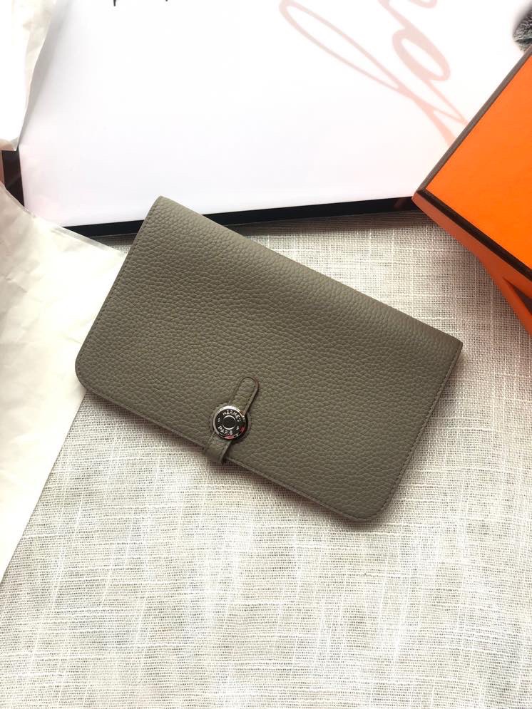 【限定新入荷】エルメス Dogon Long 二つ折りロングレザー財布「大容量収納仕様」