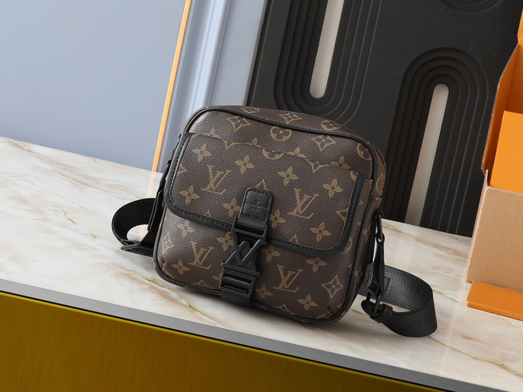 ルイ・ヴィトン「Louis Vuitton」Getaway メッセンジャーバッグ