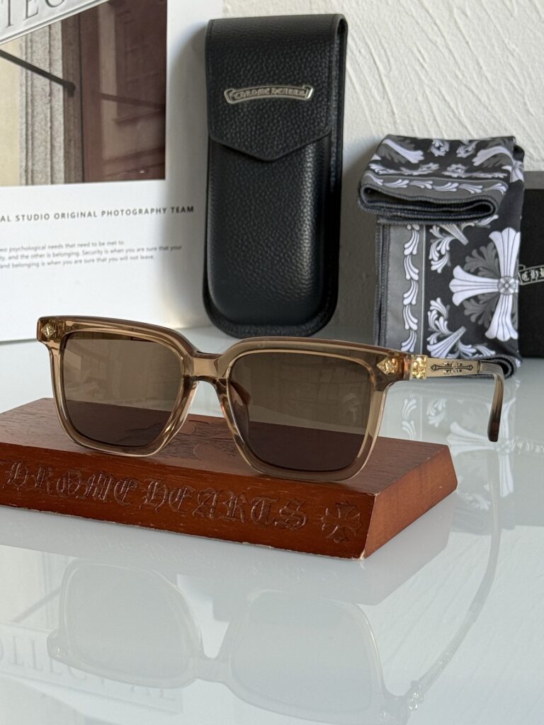 【希少新作】Chrome Hearts クロムハーツ ハードデザインサングラス「限定モデル」