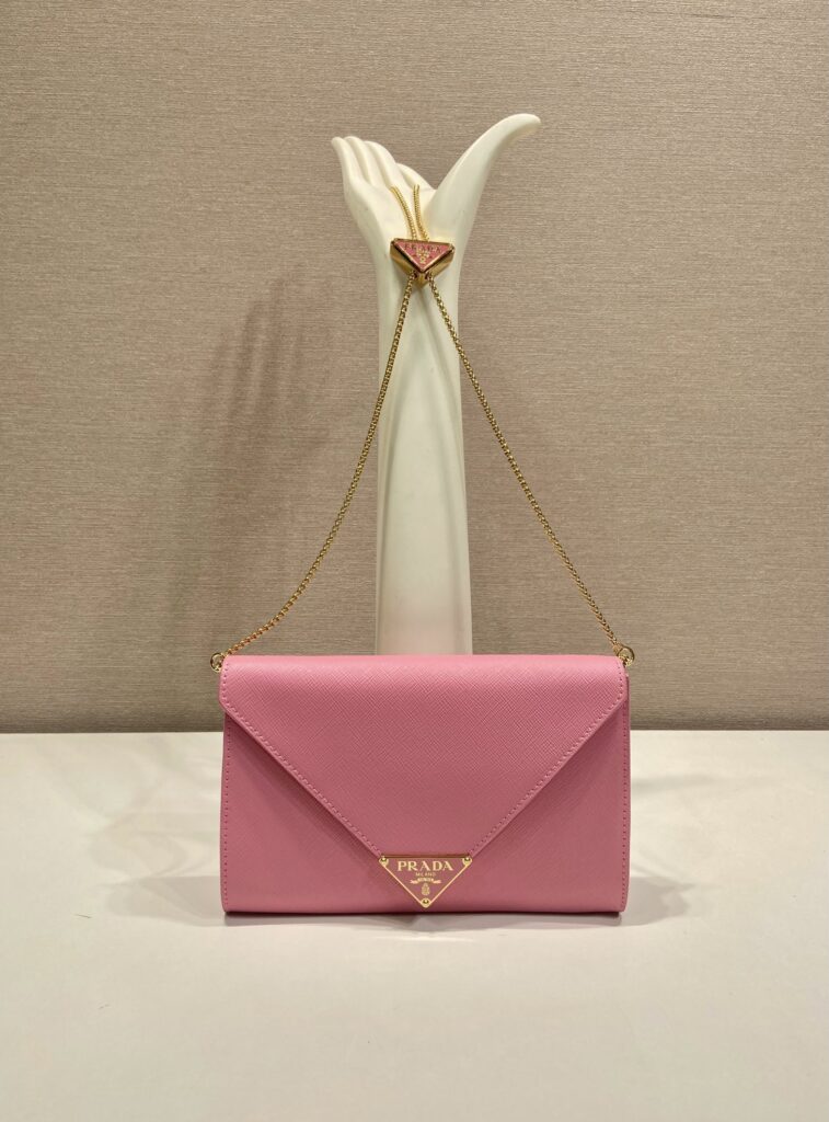 プラダ「Prada」サフィアノレザーミニショルダーバッグ