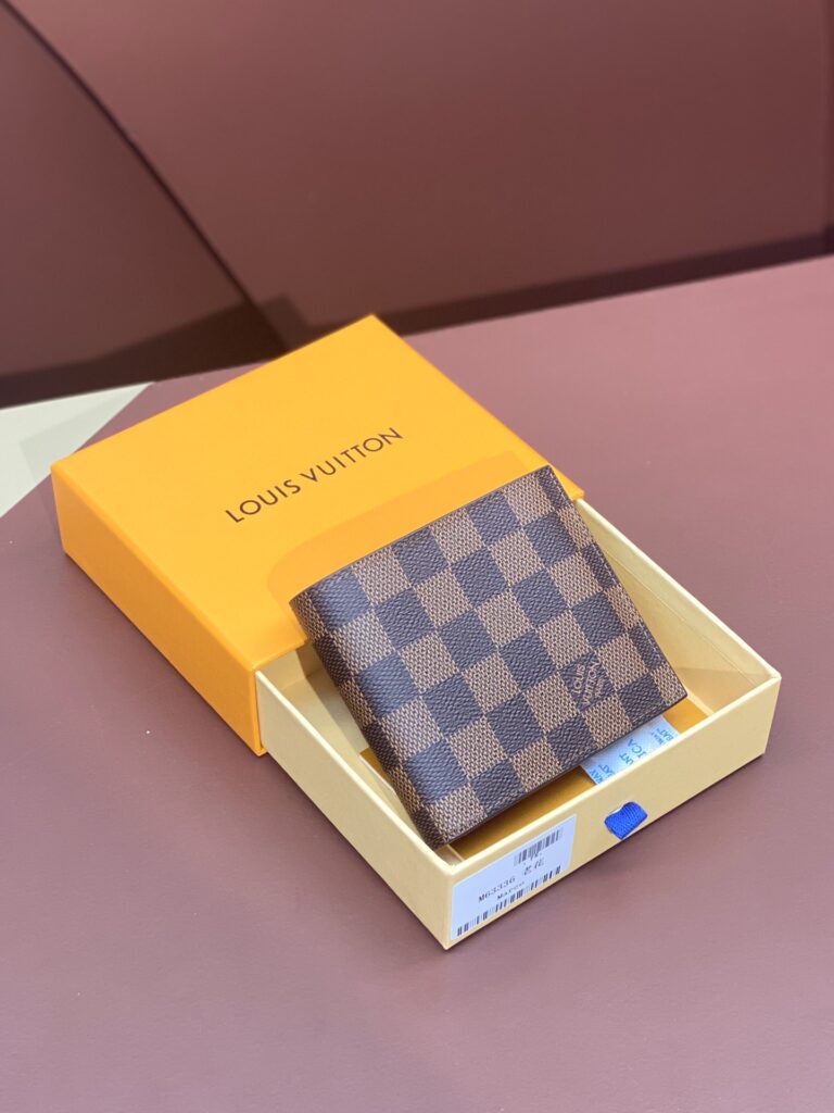 ルイ・ヴィトン ポルトフォイユ･マルコ NM