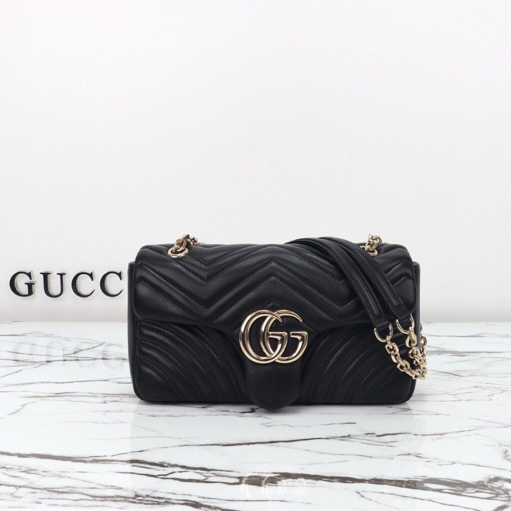 グッチ〔GGマーモント〕ミディアム ショルダーバッグ「GG Marmont Bag」