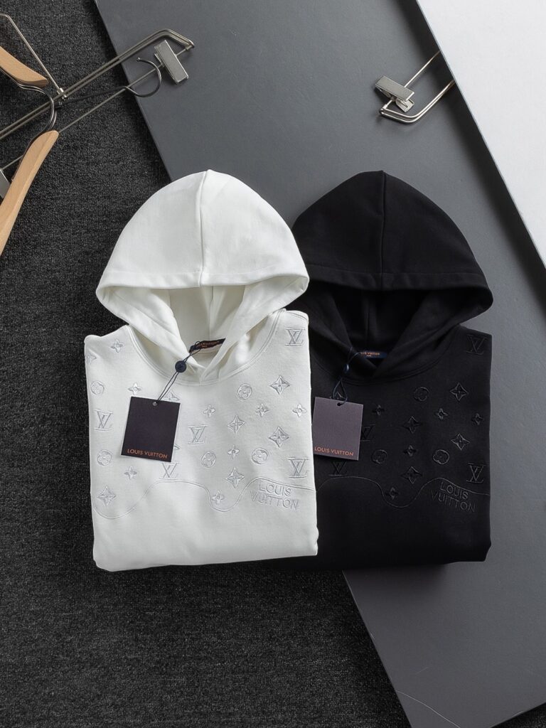 ルイ・ヴィトン の刺繍付きフード付きスウェットシャツ