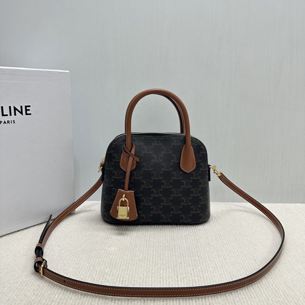 セリーヌ「Celine」TEEN HONORINE モノグラム ショルダーバッグ