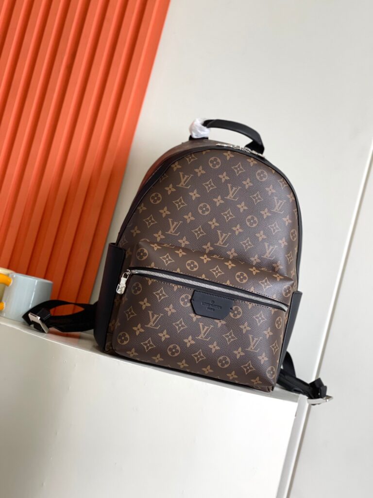 ルイ・ヴィトン「Louis Vuitton」ディスカバリーバックパック