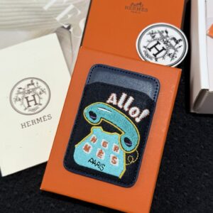 【限定新入荷】エルメス Cheval MagSafe 本革カードケース「12 シリーズ以降全 iPhone 対応」