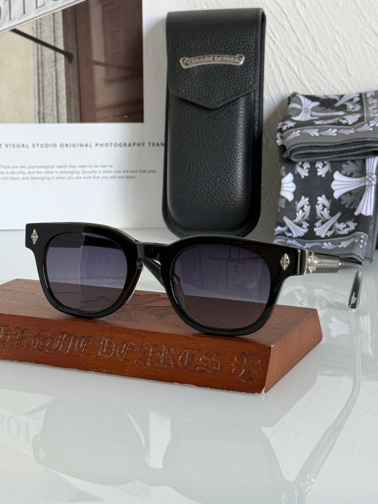 【希少新作】Chrome Hearts クロムハーツ ハードデザインサングラス「限定モデル」