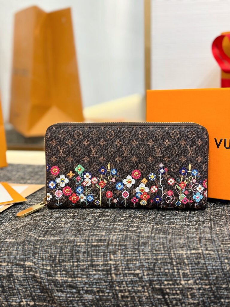 ルイ・ヴィトン「LV x TM」ジッピー･ウォレット