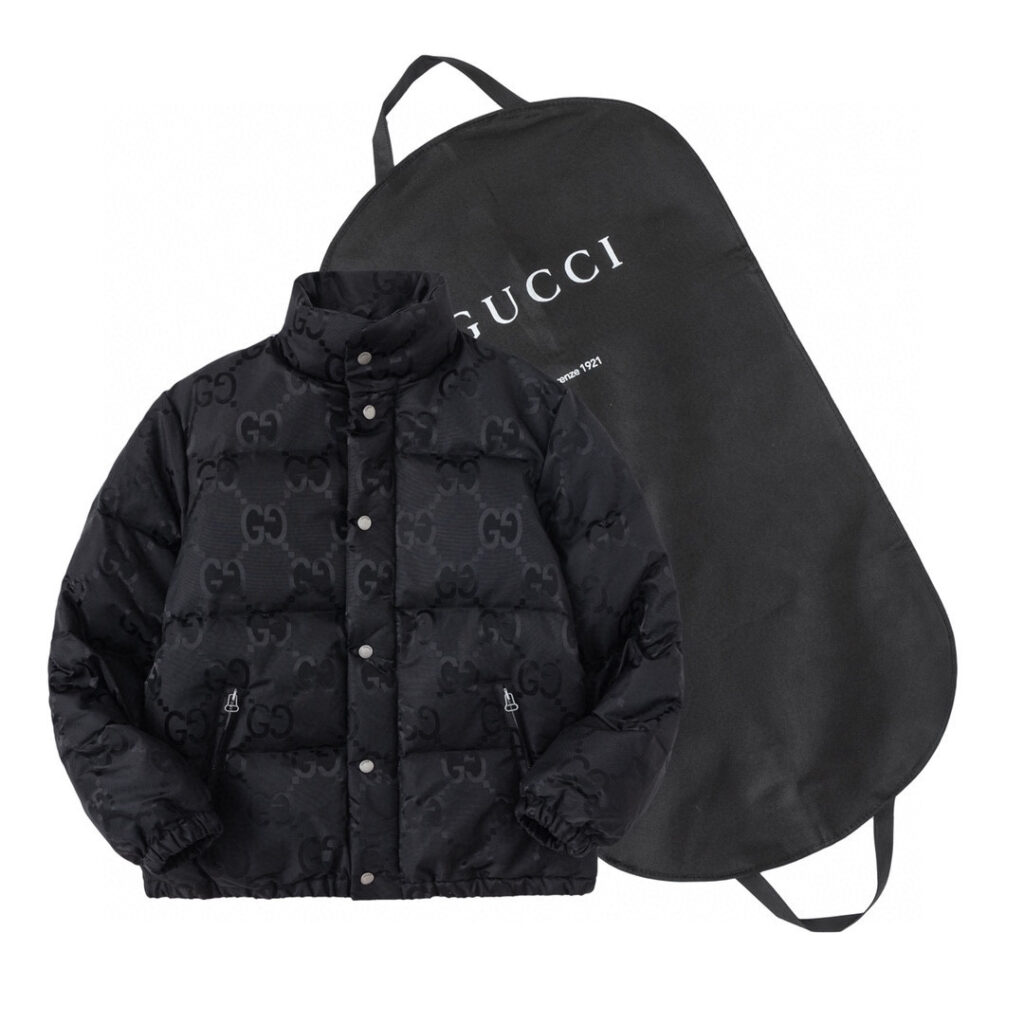グッチ「Gucci」 秋冬ダウンジャケット スタンドカラー