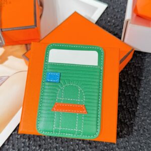 【限定新入荷】エルメス Cheval MagSafe 本革カードケース「12 シリーズ以降全 iPhone 対応」