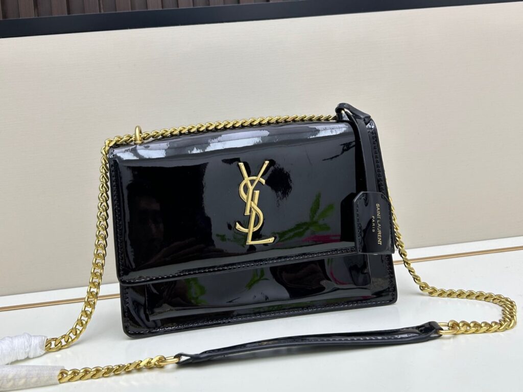 サンローラン「Saint Laurent」 SUNSET レザー ショルダーバッグ