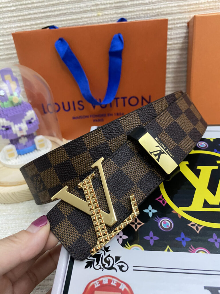 【新商品入荷】Louis Vuitton クラシックハイクオリティベルト「全長約 100cm」