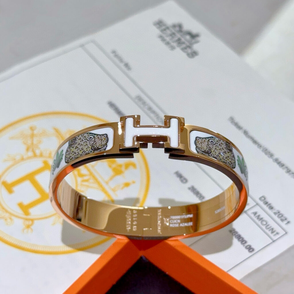 エルメス ブランドの象徴的なブレスレット