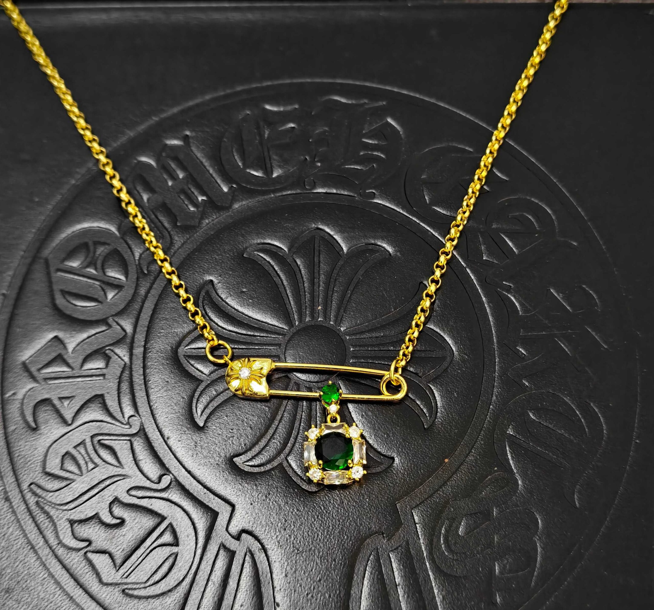 クロムハーツ「Chrome Hearts」チャームペンダント 2026