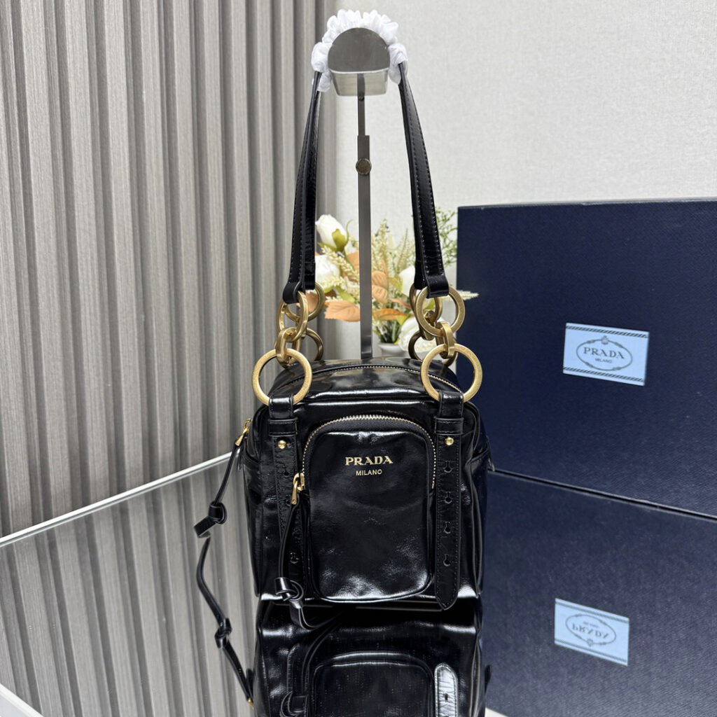 プラダ「Prada」リエディション 1995 オイルドレザートート