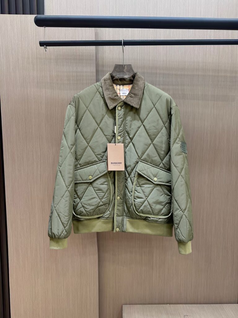 バーバリー「Burberry」冬季新作ダウンジャケット