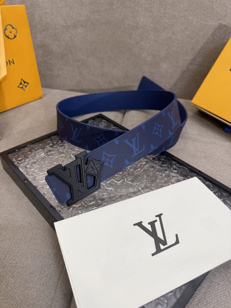 【日本未入荷】ルイヴィトン LV Dimension 両面使いベルト 40mm（全長約 100cm）