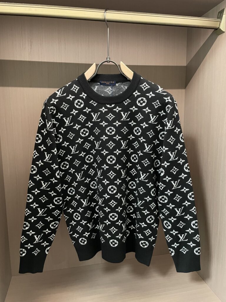 ルイ・ヴィトン「Louis Vuitton」秋冬用丸首プルオーバーニットセーター