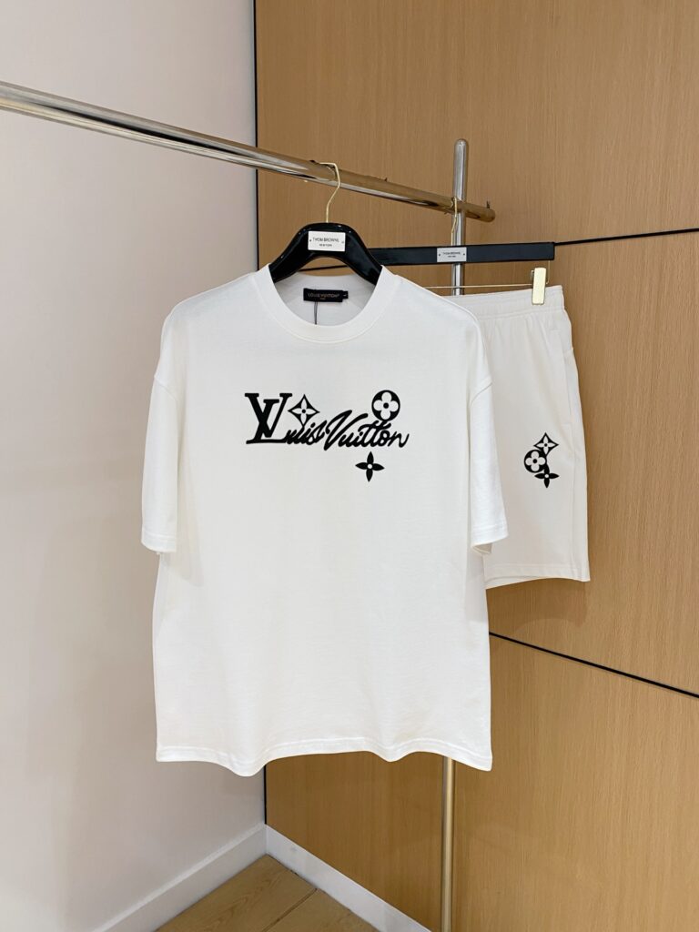 ルイ・ヴィトン「Louis Vuitton」 カジュアルセットアップ 26SS