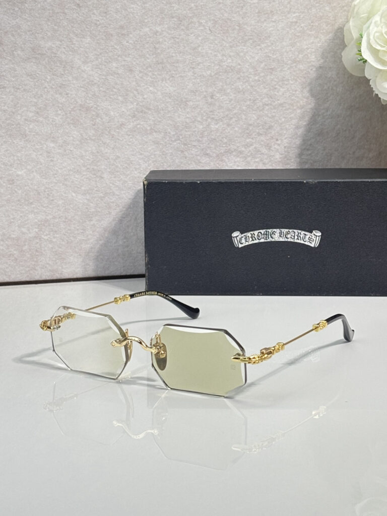 【希少新作】Chrome Hearts クロムハーツ ハードデザインサングラス「限定モデル」