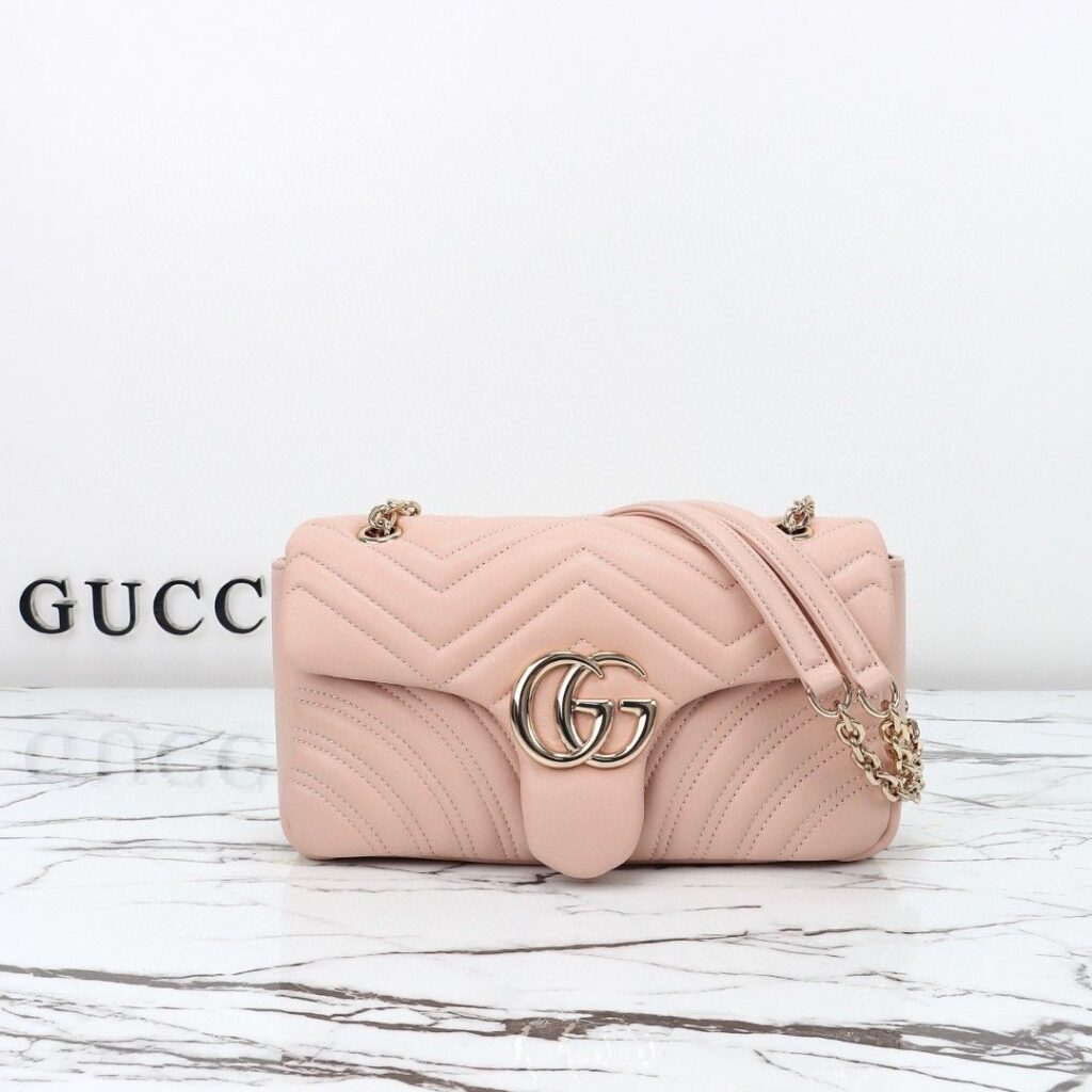 グッチ〔GGマーモント〕ミディアム ショルダーバッグ「GG Marmont Bag」