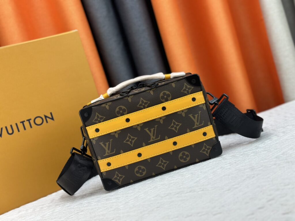 ルイ・ヴィトン「Louis Vuitton」Soft Trunk メッセンジャーバッグ