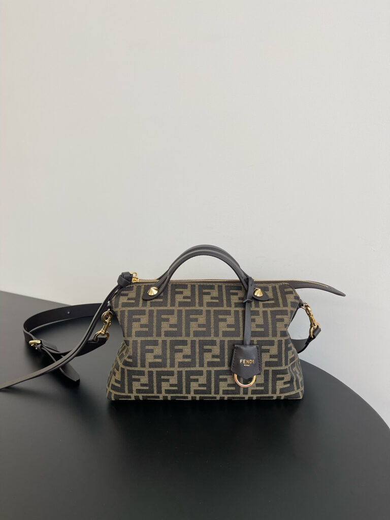 フェンディ「Fendi」By The Way Selleria ボストンバッグ