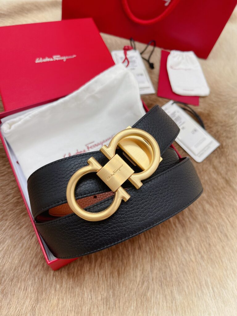 【新規倉庫入り】Salvatore Ferragamo 職人仕上げ高級ベルト「全長約 100cm」