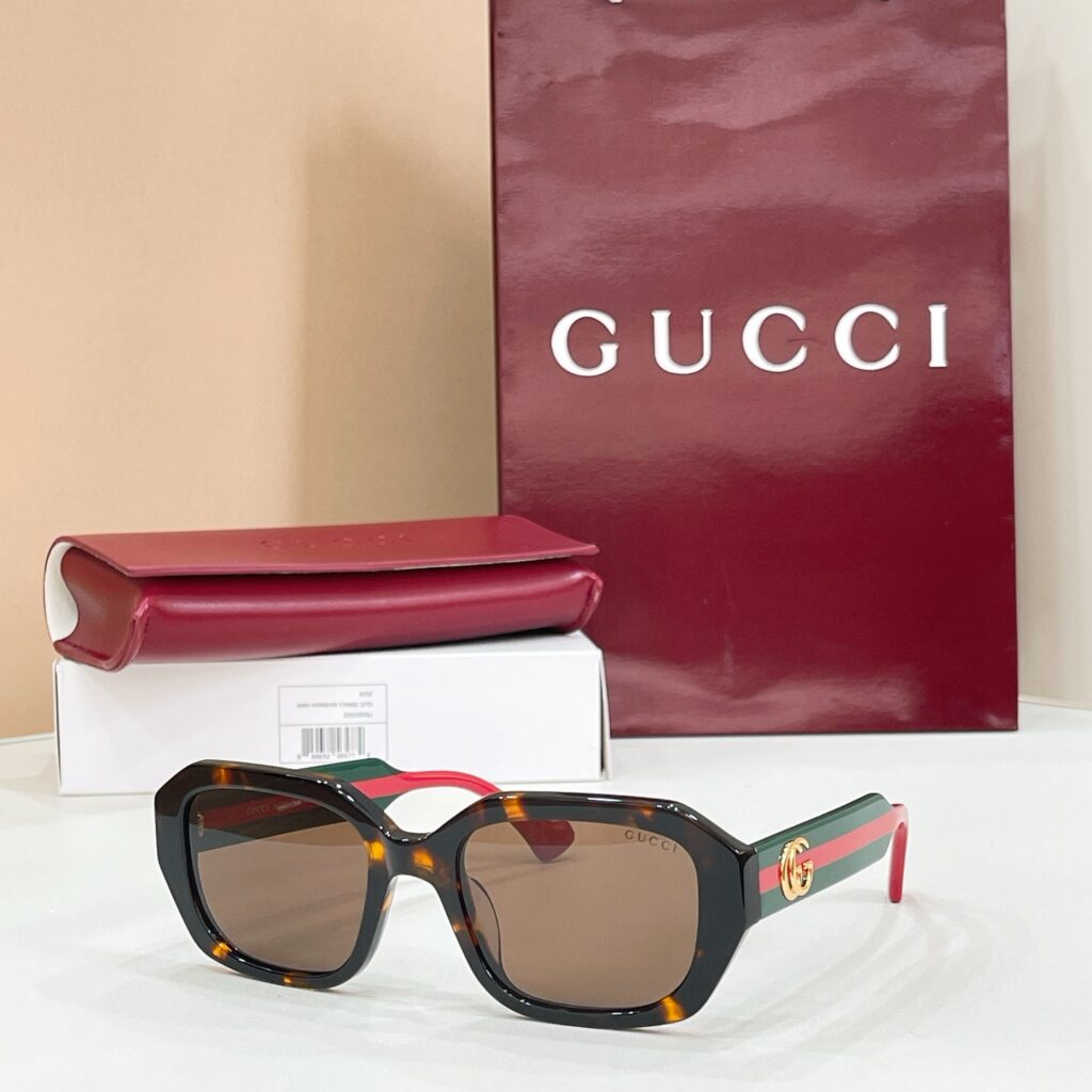 【在庫登場】Gucci イタリアンスタイルサングラス「ファッションアイテム」