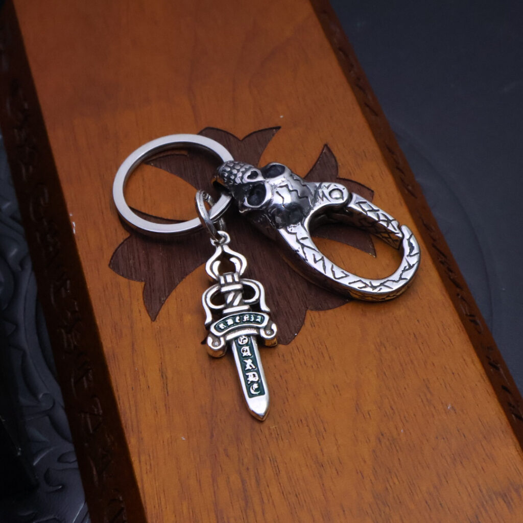 クロムハーツ「Chrome Hearts」キーホルダー＆バッグチャーム - トレンドシンボル