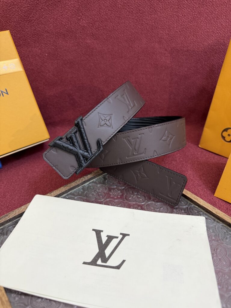【日本未入荷】ルイヴィトン LV Dimension 両面使いベルト 40mm（全長約 100cm）