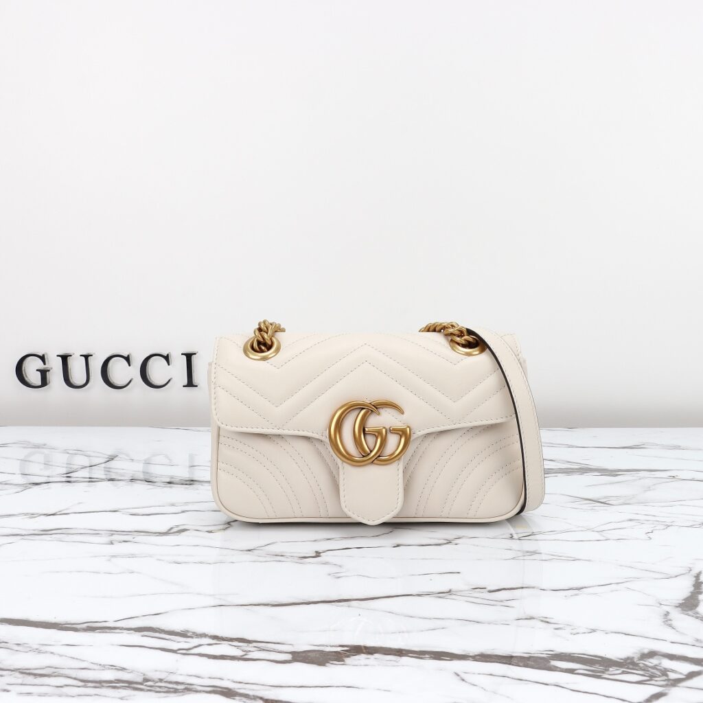 グッチ〔GGマーモント〕スモール ショルダーバッグ「GG Marmont Bag」