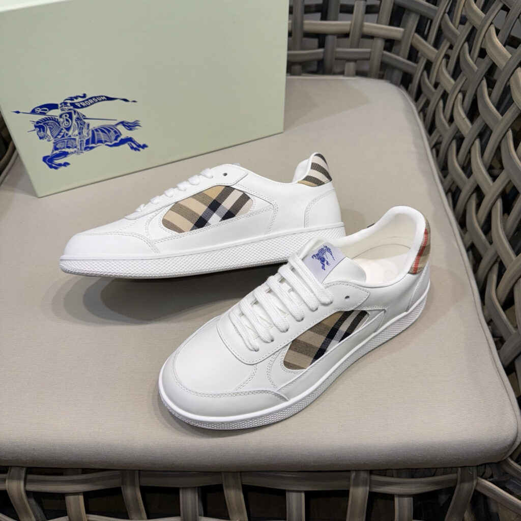 バーバリー レザー&チェック テラススニーカー「Leather and Check Terrace Sneakers」
