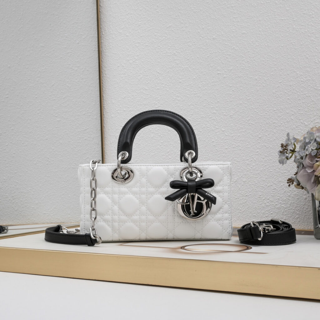 【入手困難品】ディオール レディ ディージョイ ハンドバッグ「Lady D‑Joy Bag」
