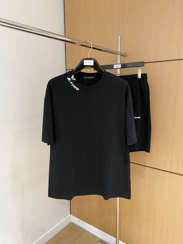 ルイ・ヴィトン「Louis Vuitton」 カジュアルセットアップ 26SS