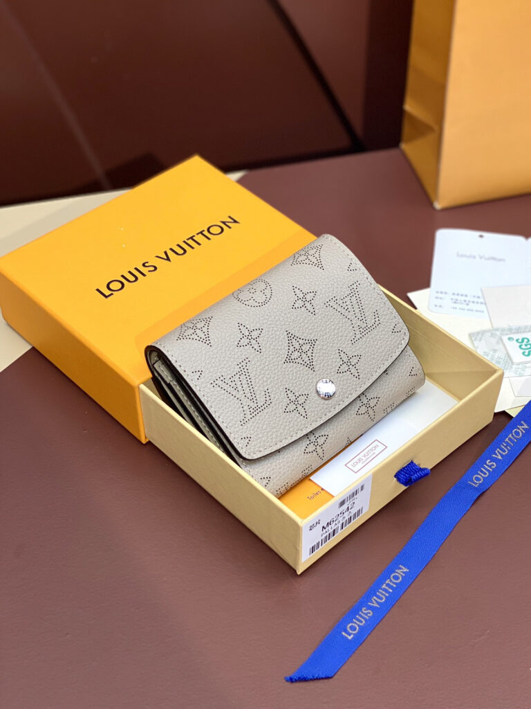 ルイ・ヴィトン「Louis Vuitton」ポルトフォイユ･イリス コンパクト