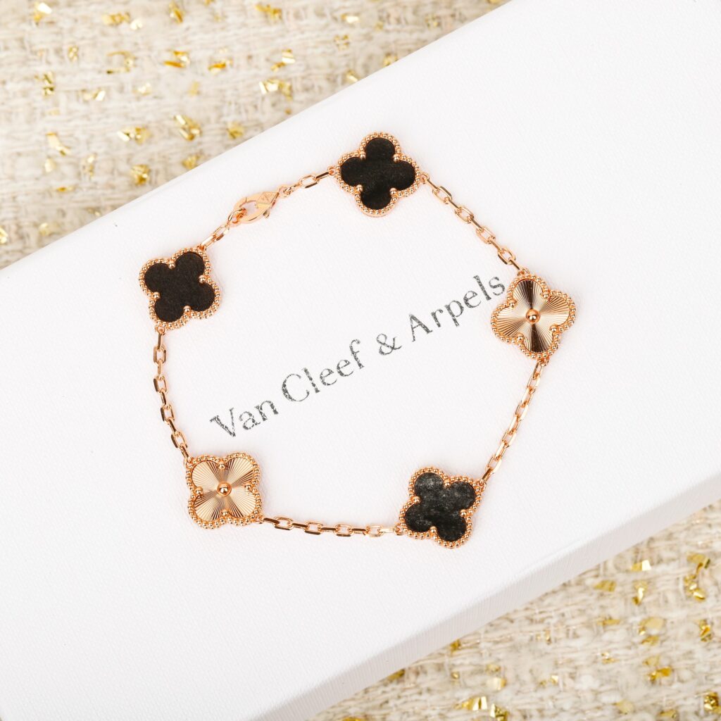 ヴァン クリーフ&アーペル「Van Cleef & Arpels」Alhambra パールマザーオブパール レーザー ブレスレット19cm