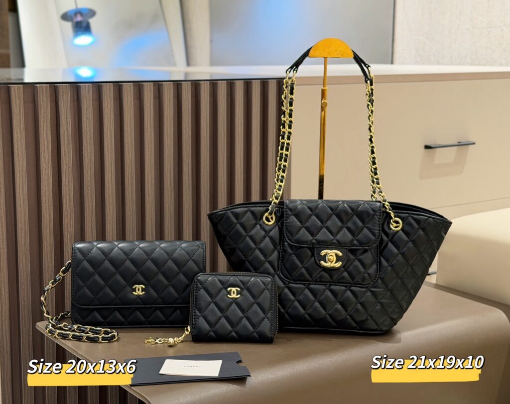 「シャネル」CHANEL ブラックレザー チェーントートバッグ＋ウォレットチェーン＋コインケース 3 点セット 限定セール 大人気販売中