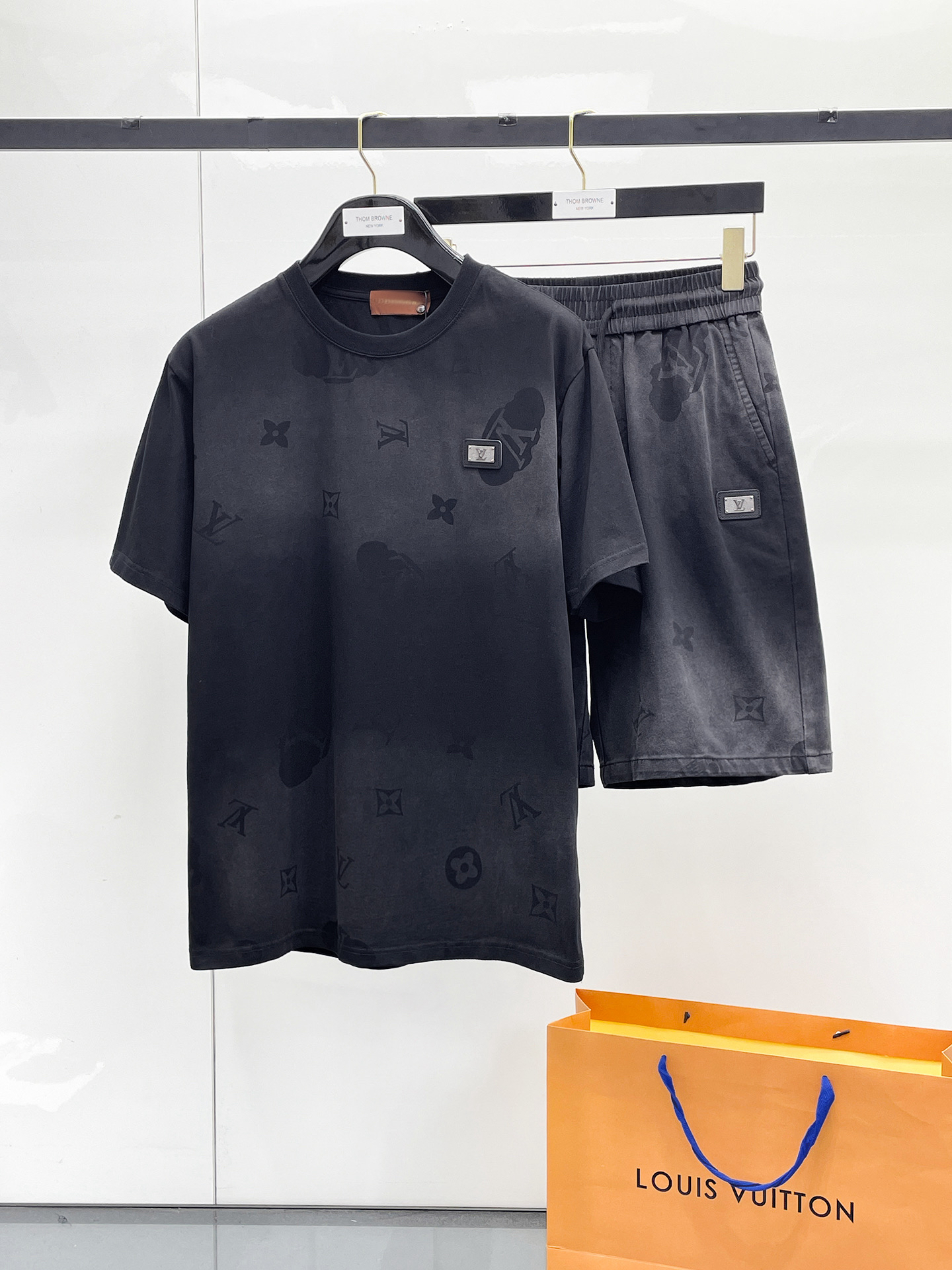 ルイ・ヴィトン サマーセットアップ リラックス 「半袖/ハーフパンツ」