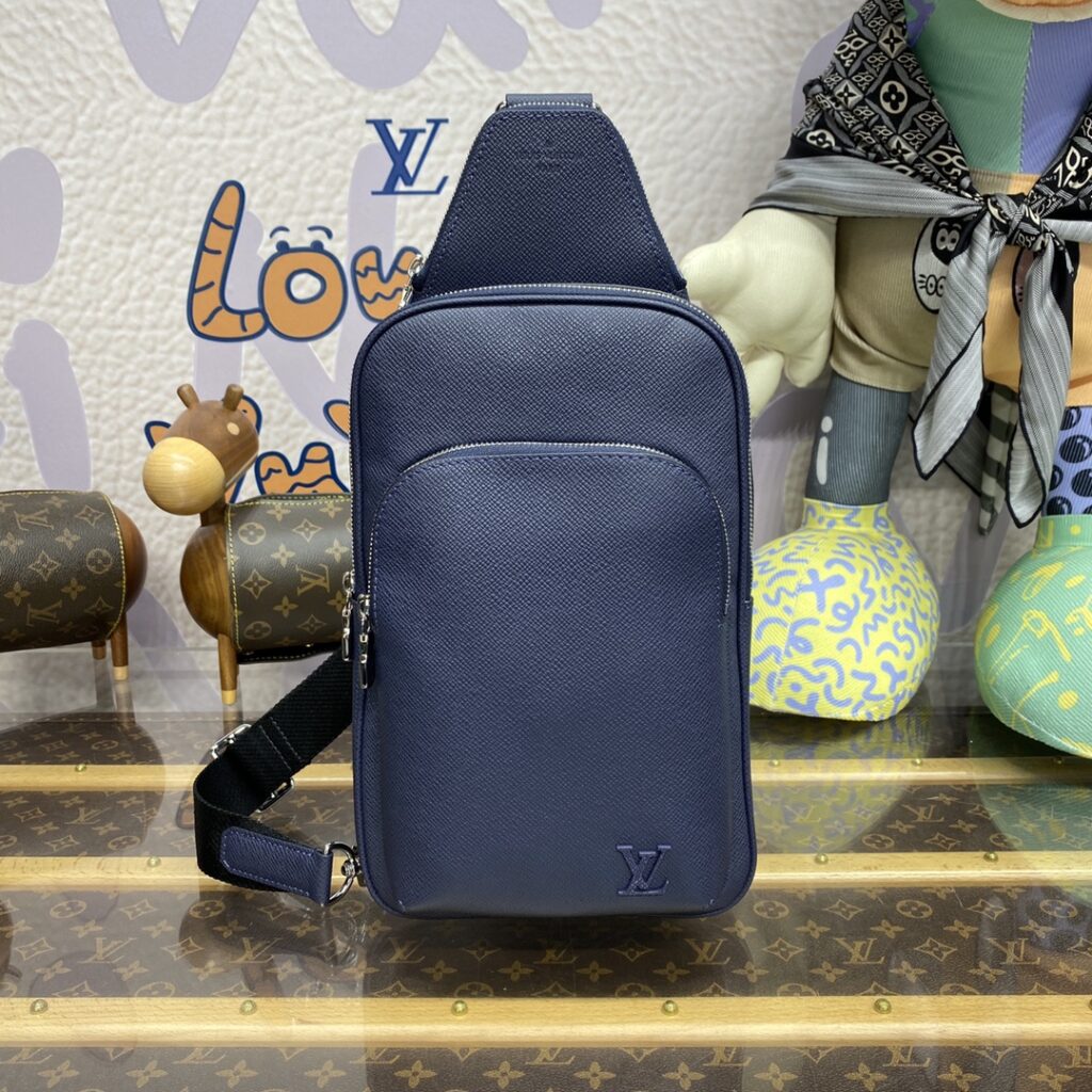 ルイ・ヴィトン「Louis Vuitton」Avenue スモールクラッチバッグ