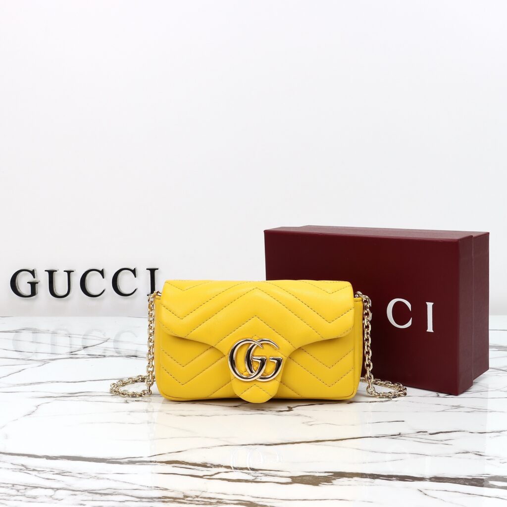 グッチ〔GGマーモント〕ミニ ショルダーバッグ「GG Marmont Bag」